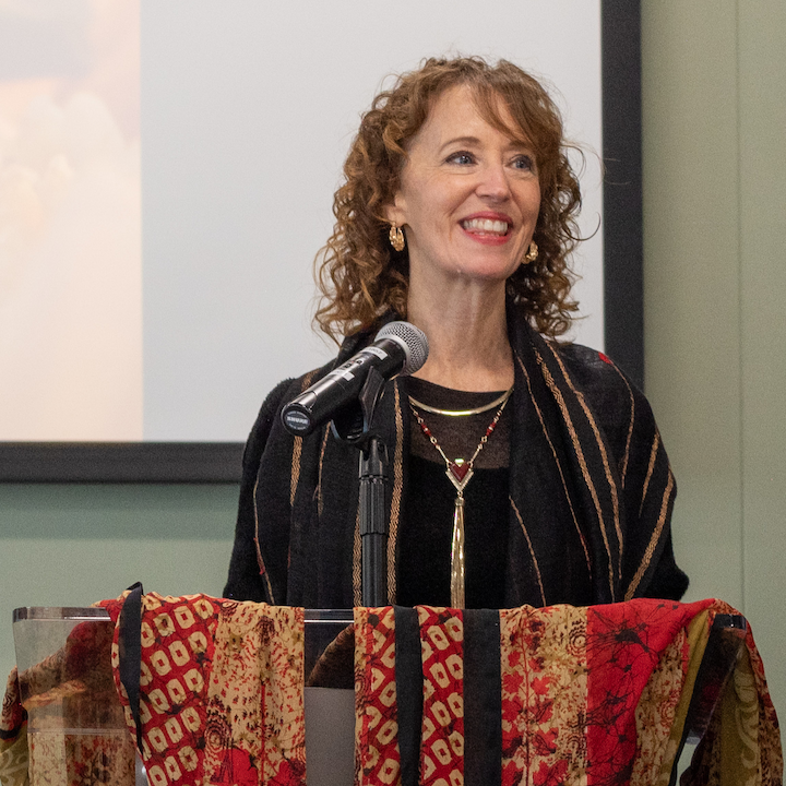 Lori Fazzio at podium speaking